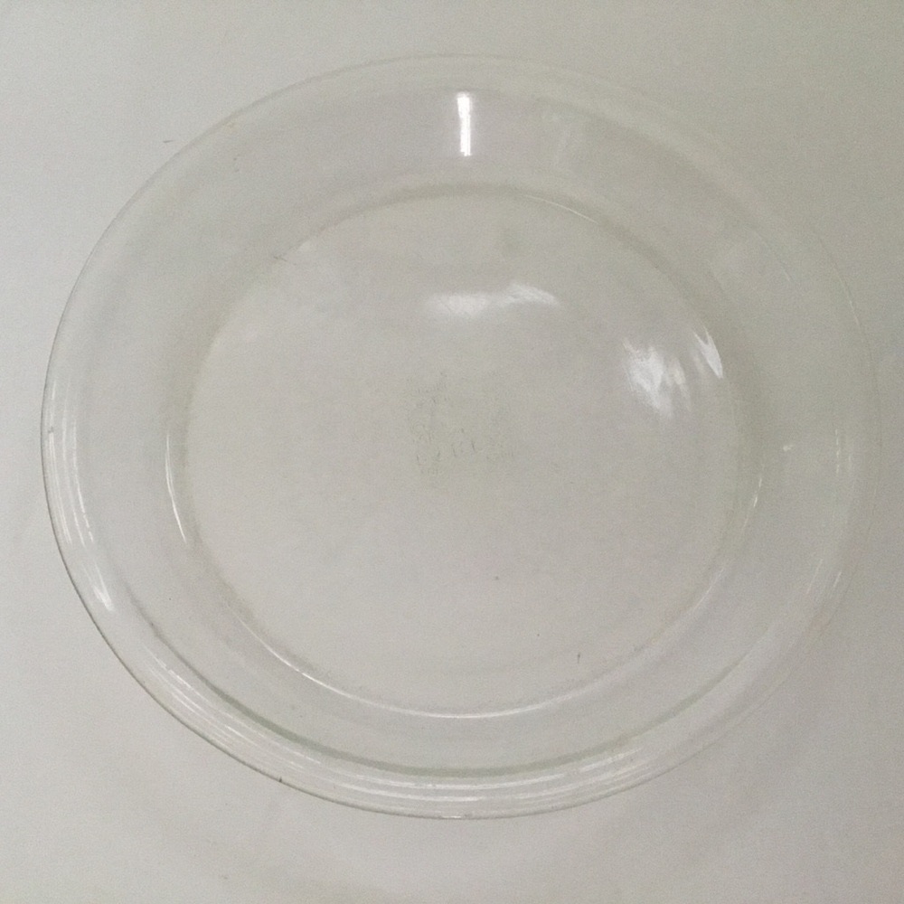 Pyrex Glass Pie Dish.